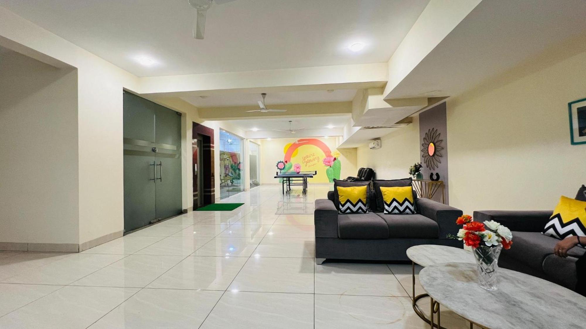 Bluo Studio1 Golf Course Road, Gym, Balcony Garden 古尔冈 外观 照片
